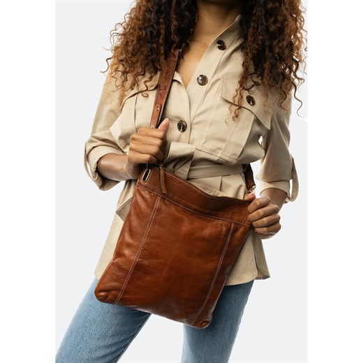 ReDesigned Homai Crossbody - Big - Walnut
